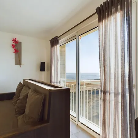 Au Bord De La Plage, Pour 8 Appartement